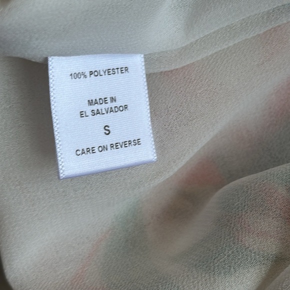 Sweet Pea x New York & Company Birds of Paradise Flower Bow Neck Top Shirt NWT - Picture 8 of 9